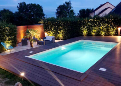 Installation d'une piscine coque Sherry Lounge de 7 x 3,5 m